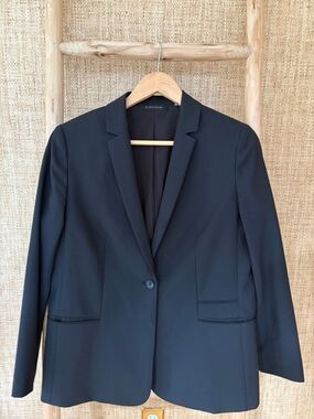 Elie Tahari Classic Black Women's Blazer - Tailored Single-Button Jacket